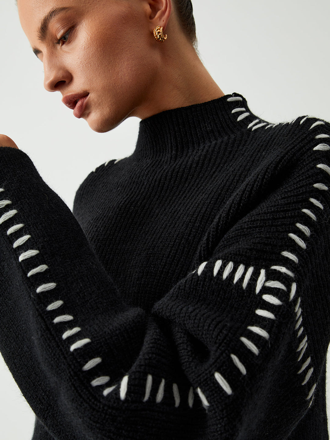 Alma | Oversize-Dolcevita pulover s Piqué detajli