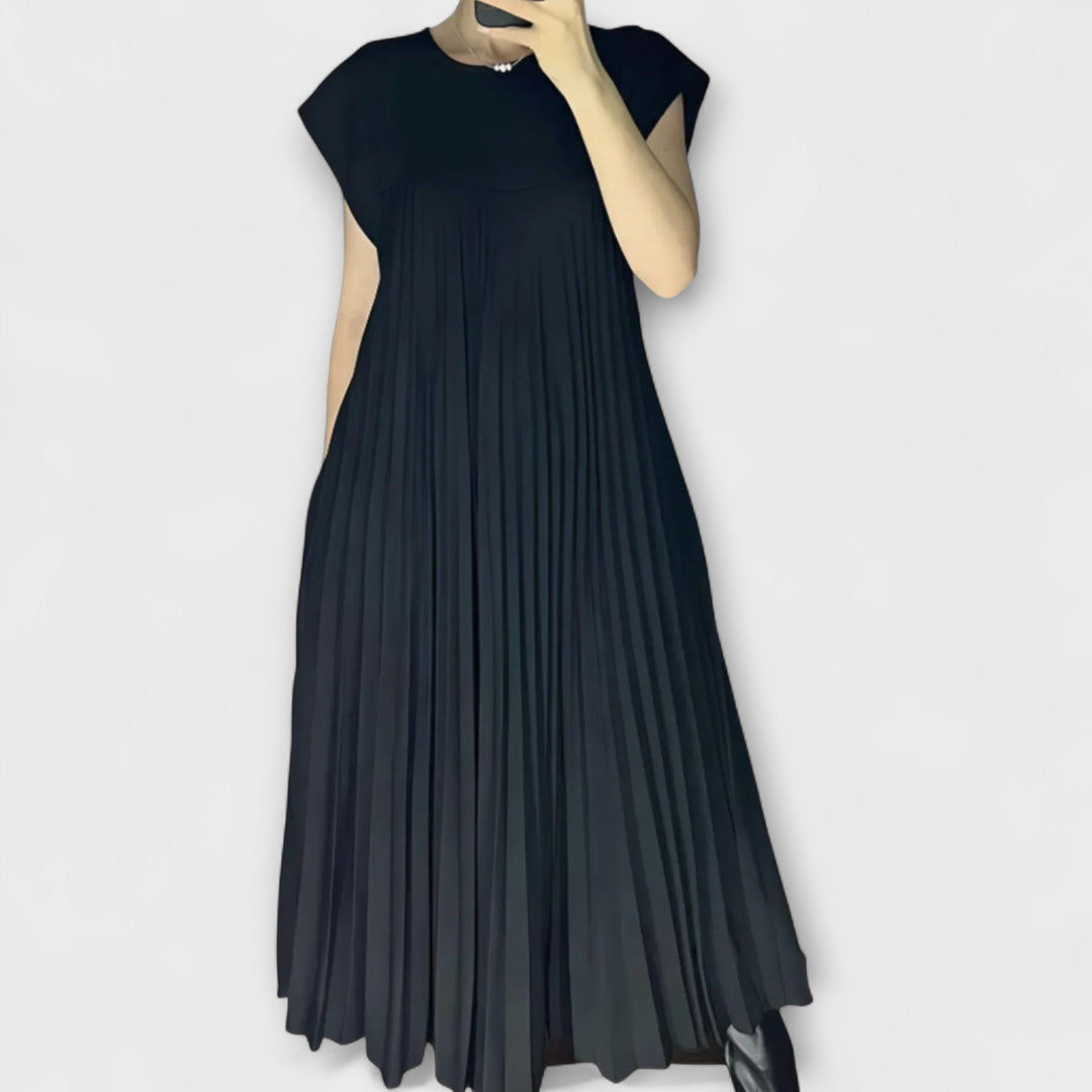 Zairelle – Elegantne Plisirane Obleke