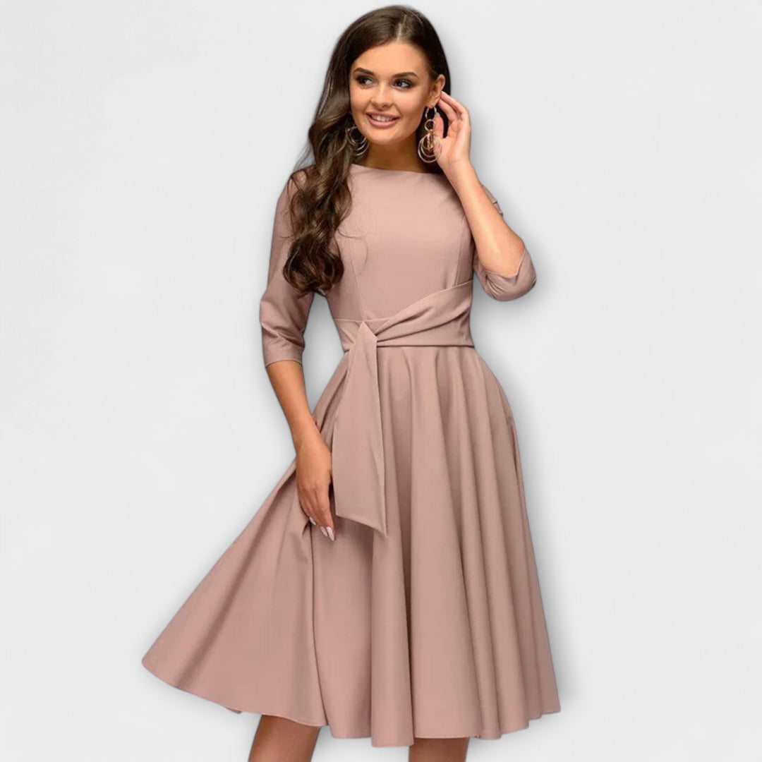 Elegantne Swing Obleke