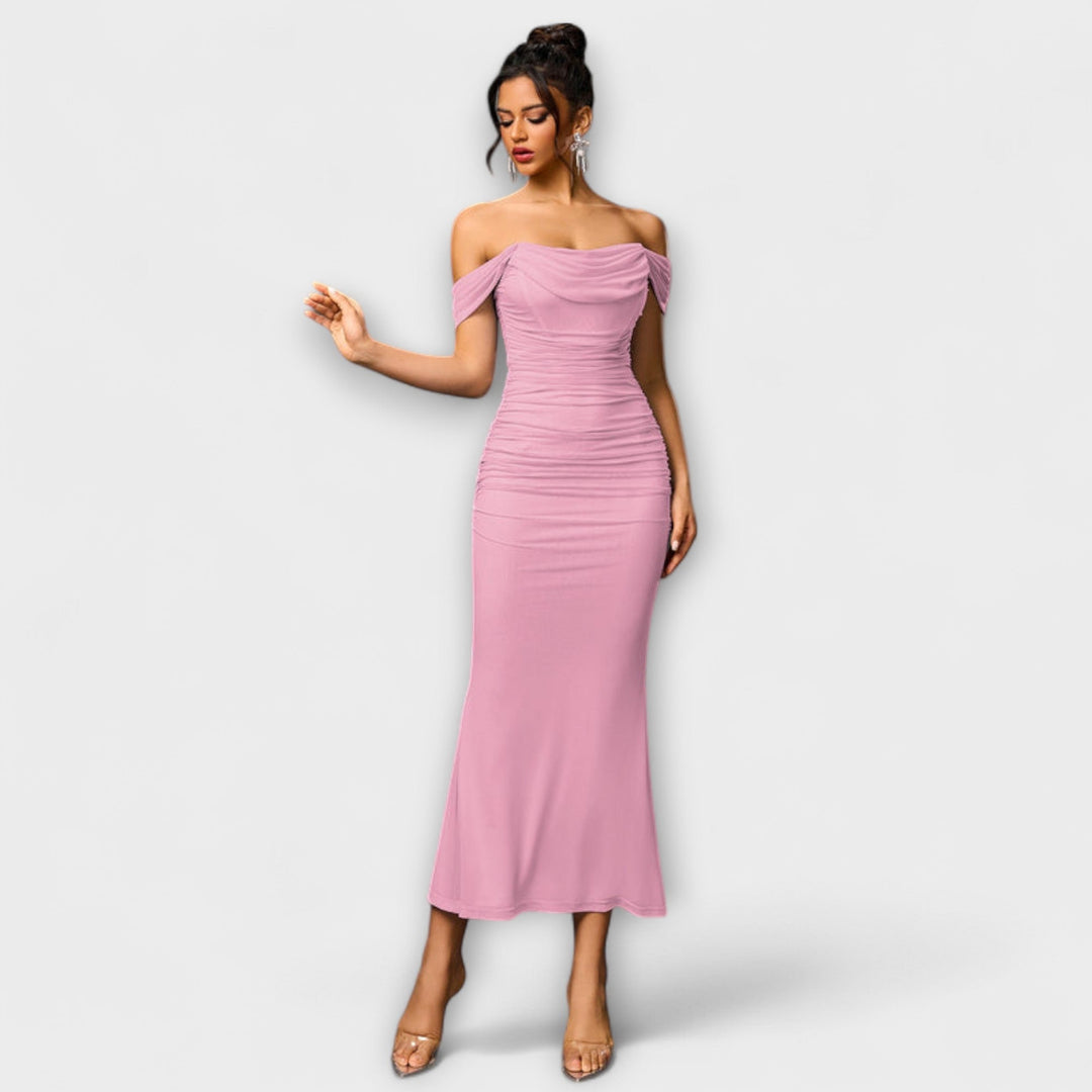 Ione - Bodycon obleka z odprtimi rameni in nabiranjem