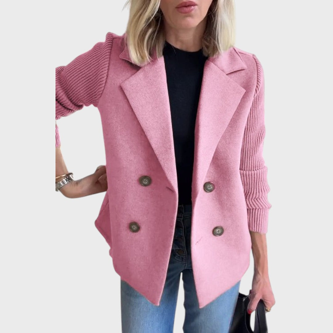 Emma - Eleganten blazer z pletenicami na rokavih